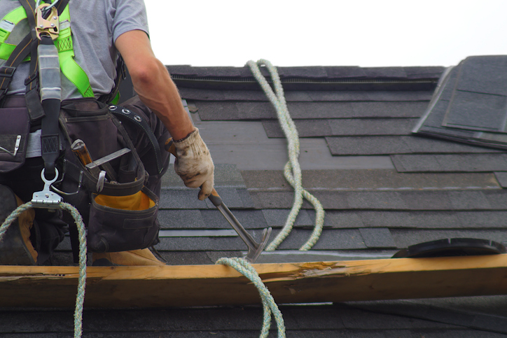 roofer construction roof repair rope security worker
